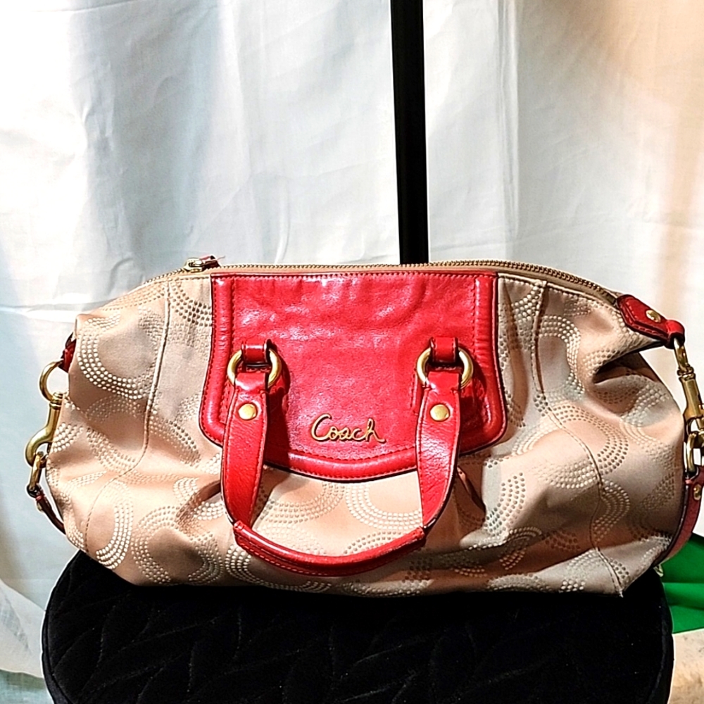 Authentic Coach OP Art 🎨 Dotted Ashley Hobo Handbag Unique Design